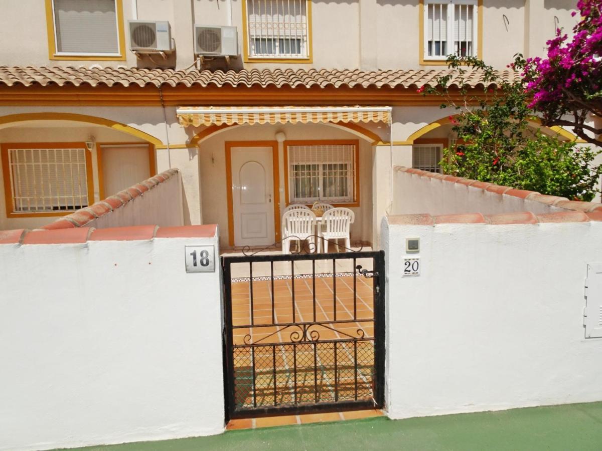 La Playa Oliva - Casa 20 Alquiler Solo Familias Apartman Kültér fotó